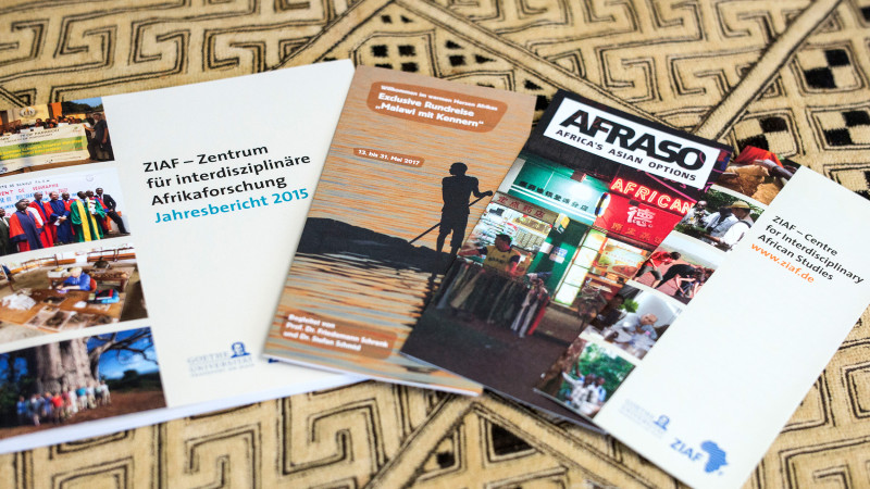 The new African Studies Rhine-Main alliance will be using to a large extent the structures that have already been put in place by the Centre for Interdisciplinary African Studies of Goethe University Frankfurt. (Photo: Stefan F. Sämmer) Various publications of the Frankfurt-based Centre for Interdisciplinary African Studies